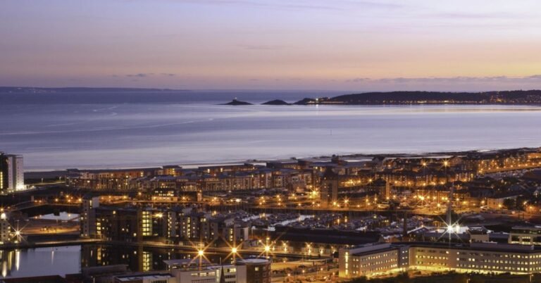 TUI Airways Head Office Address & Contact Details